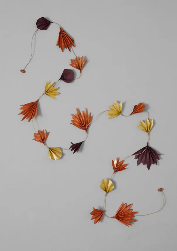 Outlet Concertina Petal Paper Garland Christmas Decorations