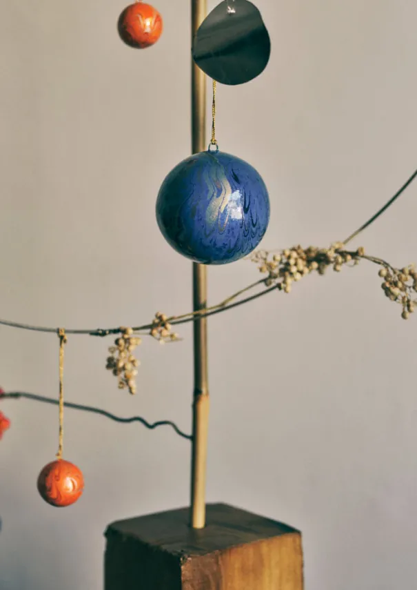 Discount Hand Marbled Bauble Christmas Decorations
