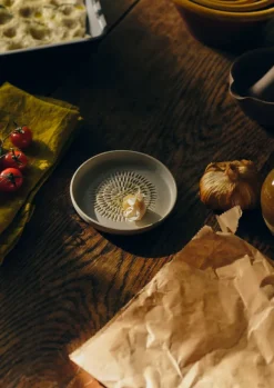 Hot Jynsym Ong Pestle and Mortar Ceramics|Kitchen