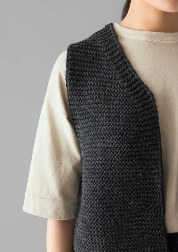 Clearance Textured Knit Gilet Women Knitwear