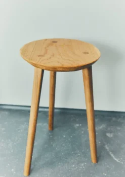 New Will Nock Round Side Table Decorative Pieces