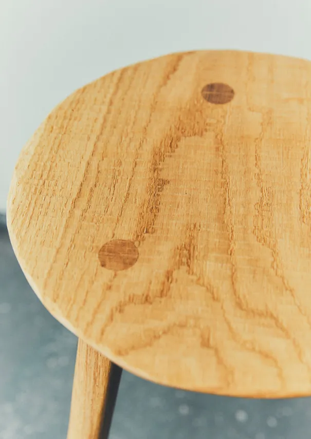 New Will Nock Round Side Table Decorative Pieces